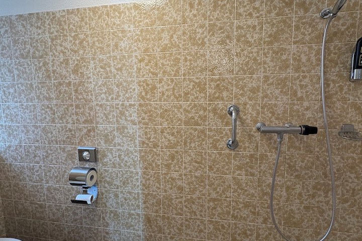 Room 216 of 266