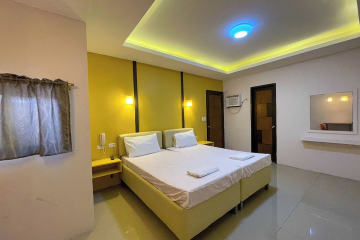 Room 8 of 35