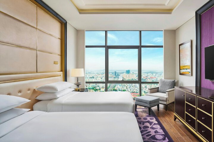 Room 21 of 94