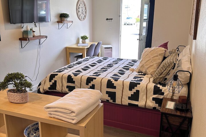 Room 8 of 25