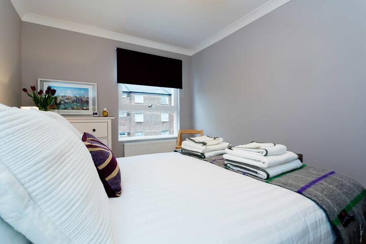 Room 3 of 5