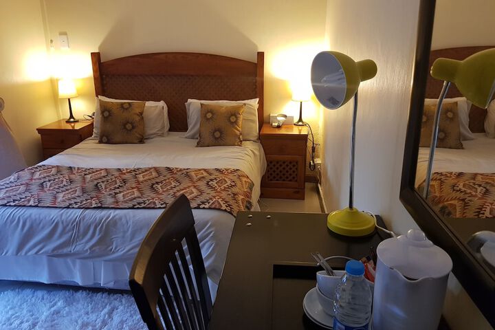 Room 7 of 17