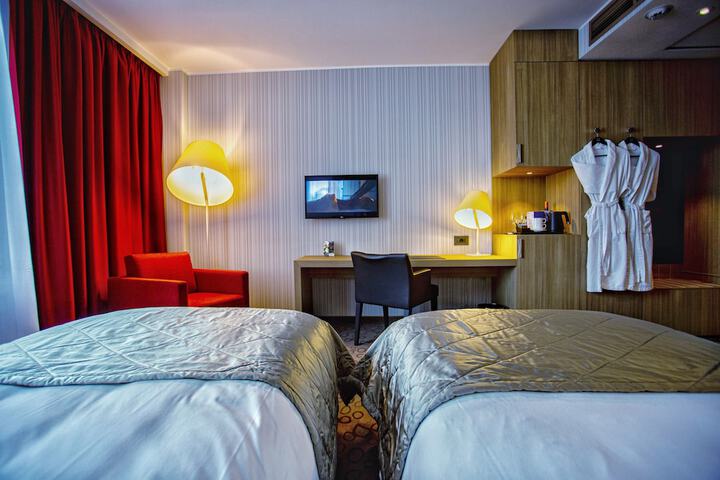 Room 13 of 57