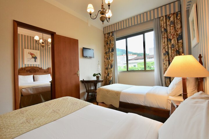Room 13 of 63