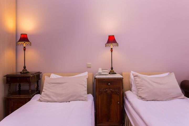 Room 15 of 62