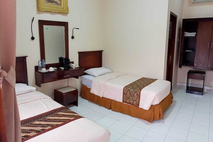 Room 9 of 49