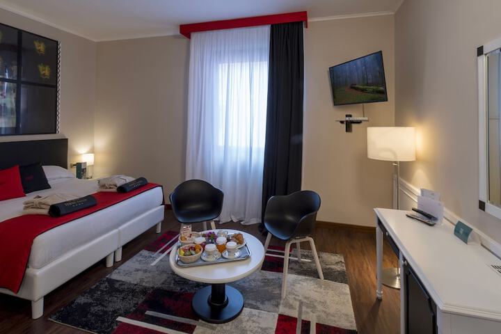 Room 21 of 124
