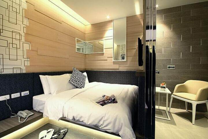 Room 5 of 59