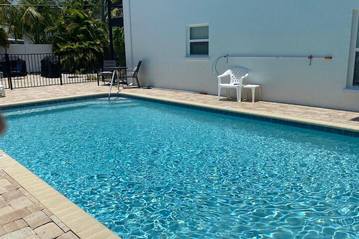 Pool 159 of 230