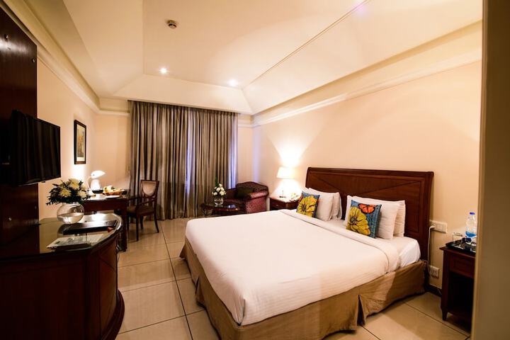 Room 5 of 21