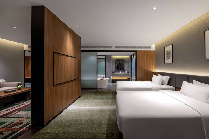 Room 34 of 44