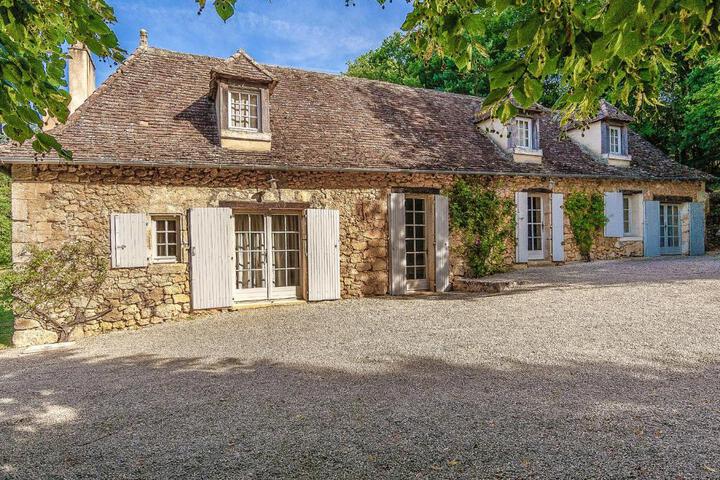 Mansion in Aquitaine with Private Pool
