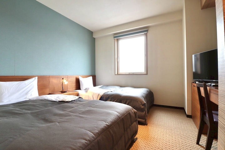 Room 12 of 51