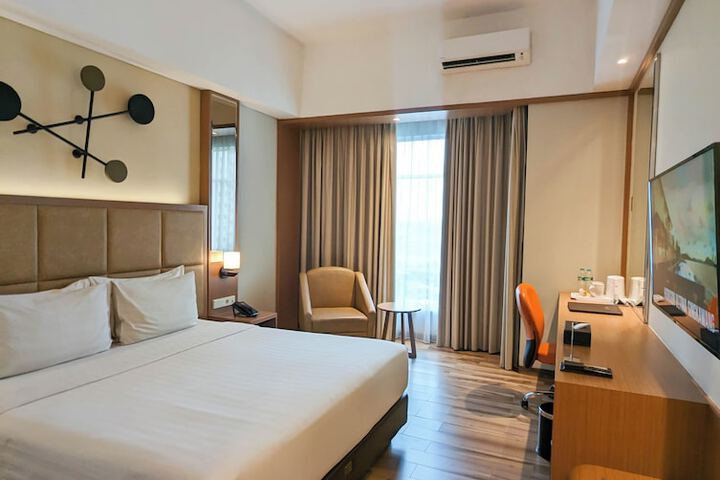 Room 10 of 64