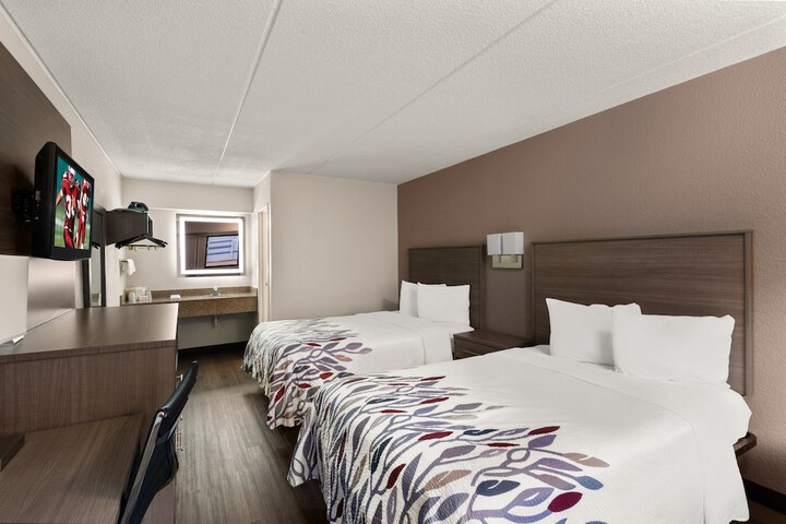 Deluxe 2 Double Beds (5 of 5)