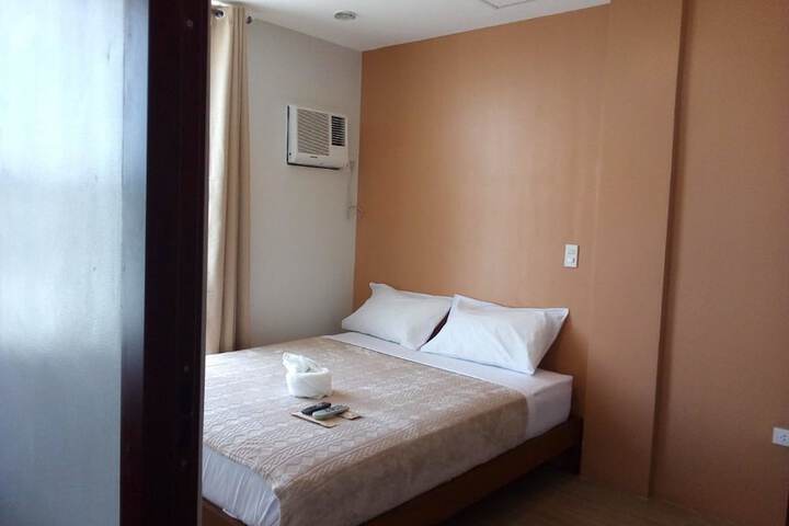 Room 8 of 22