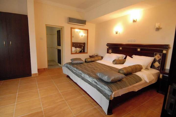 Room 2 of 58