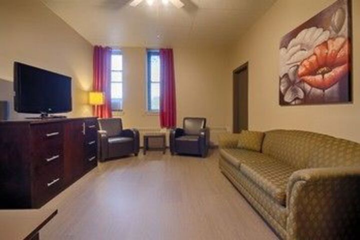 Room 17 of 24
