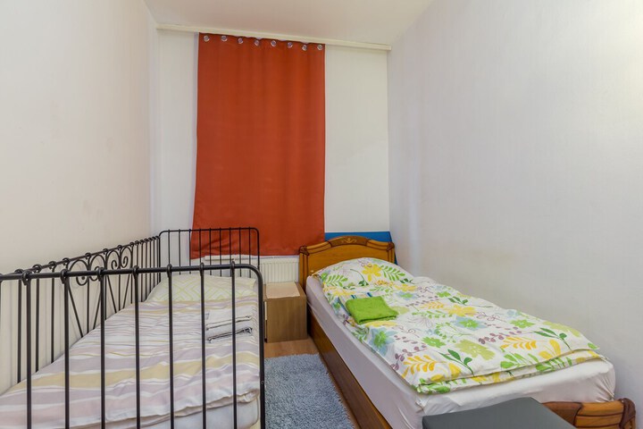 Room 18 of 29