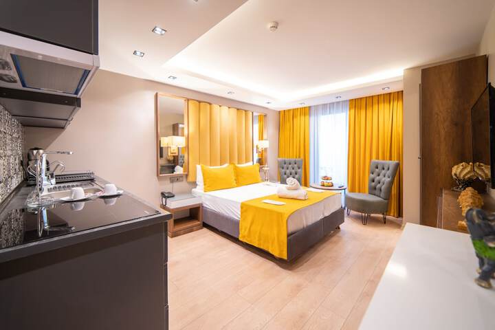 Room 16 of 100
