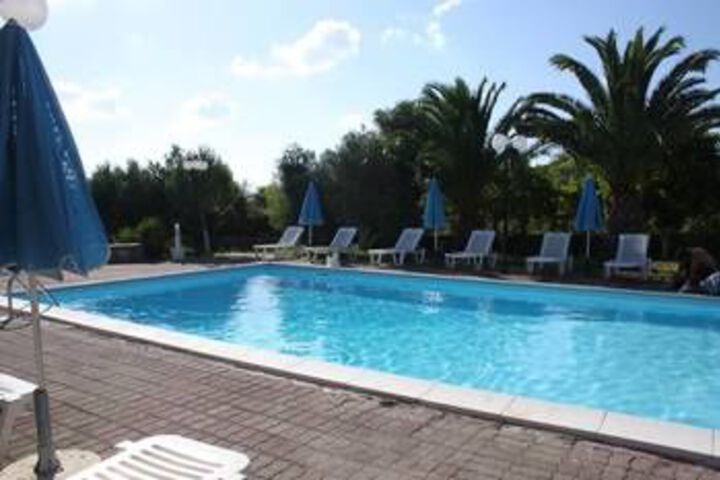Pool 48 of 64