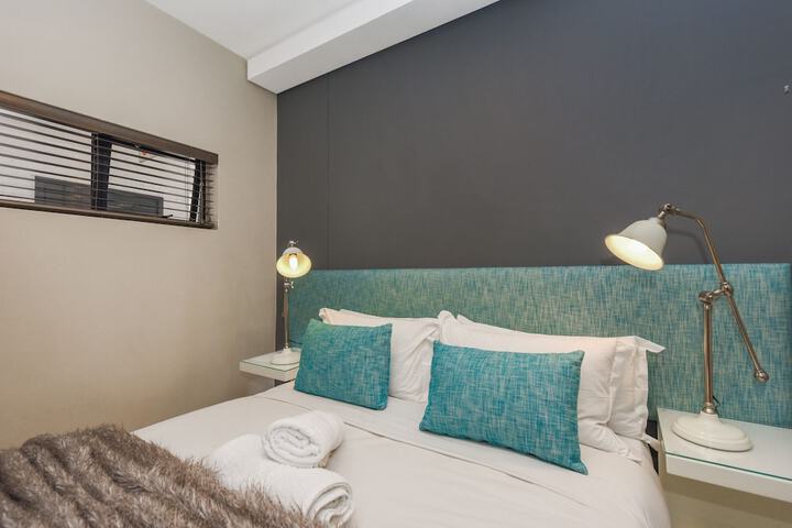 Room 29 of 215