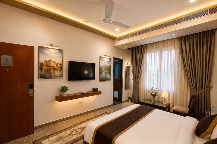 Room 8 of 43