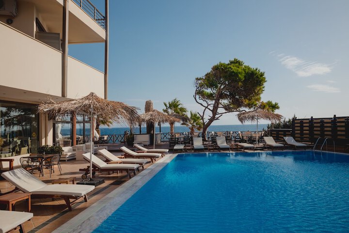 Pool Hotel