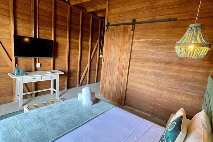 Room 6 of 26