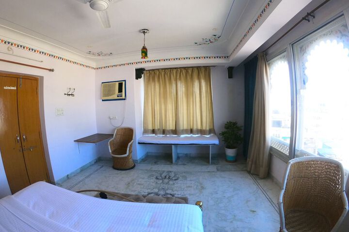 Room 7 of 56