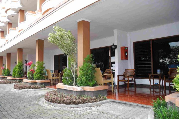 General 9 of 23