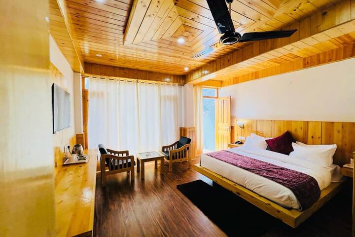 Room 4 of 22