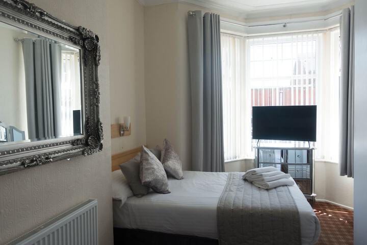 Room 13 of 79