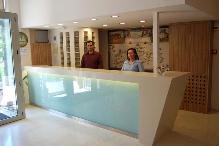 Entrance & Lobby