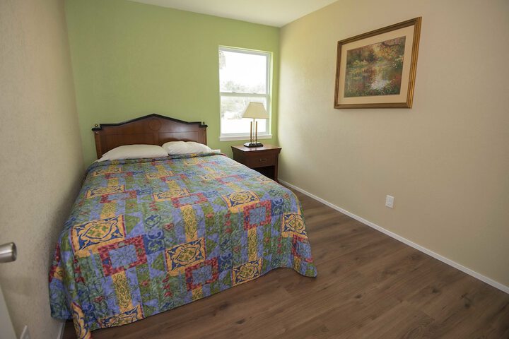 Room 6 of 37