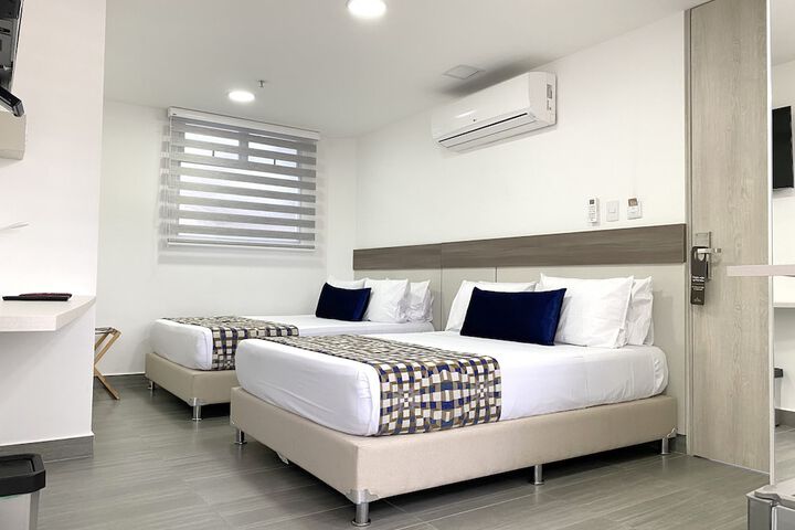 Room 32 of 81