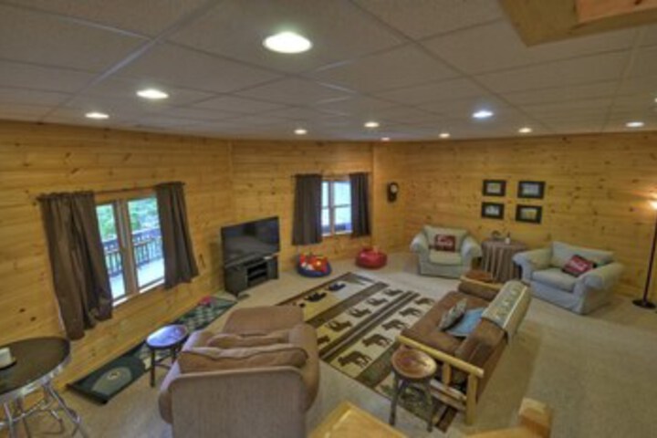 Room 16 of 28