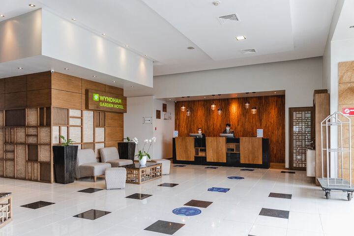 Hotel Lobby
