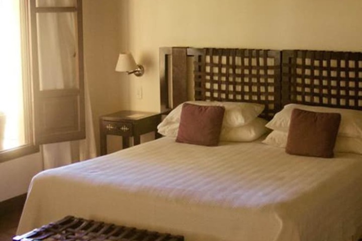 Room 11 of 42