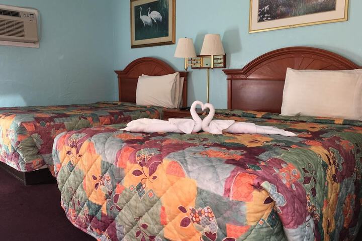 Room 13 of 22