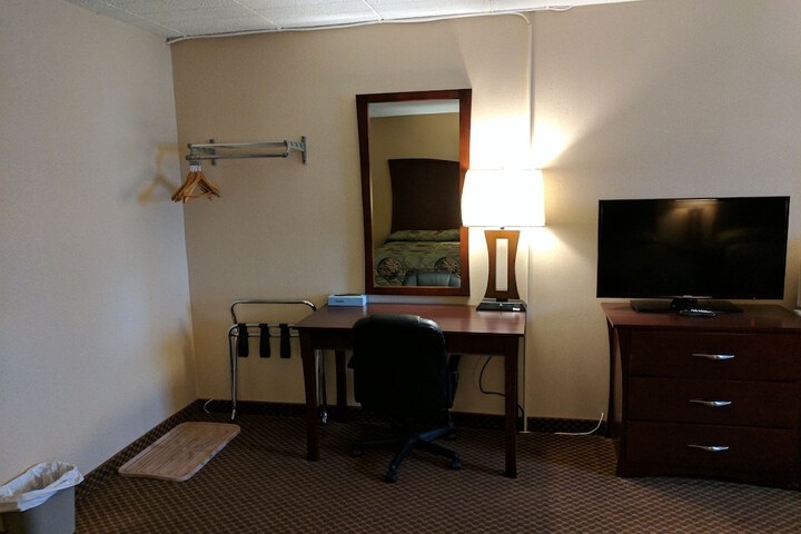 Room 51 of 108
