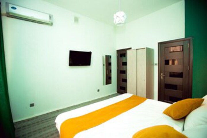Room 21 of 26
