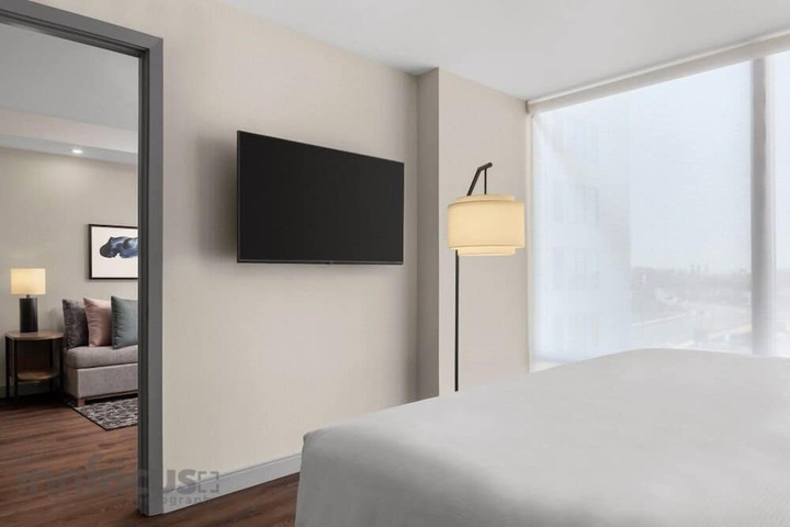 Room 17 of 35