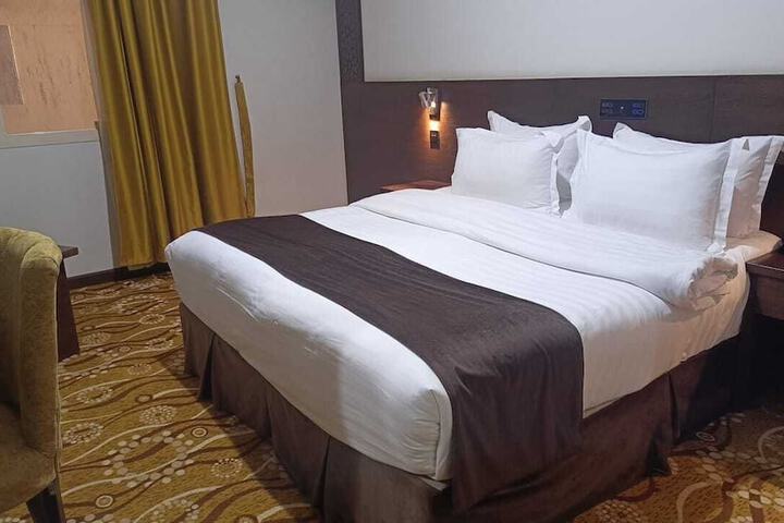 Room 3 of 9