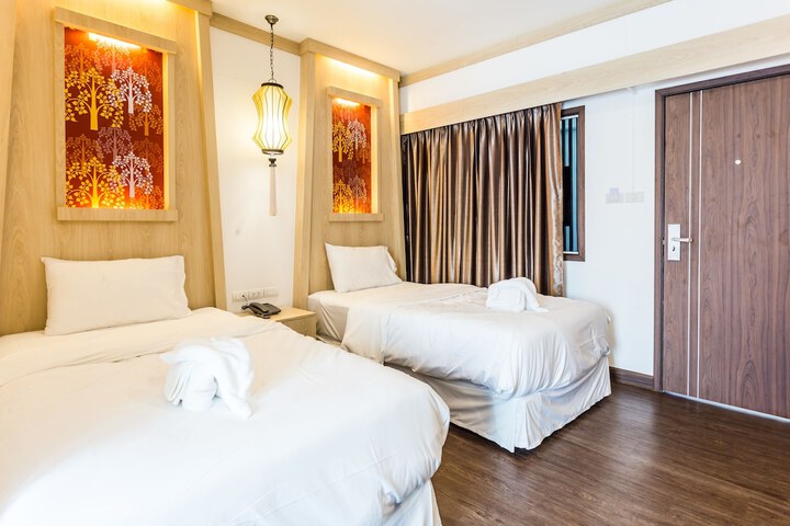 Room 16 of 39
