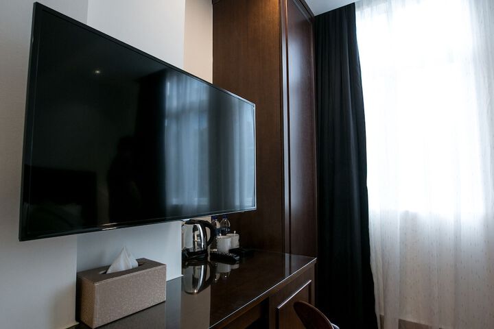 Room 19 of 33
