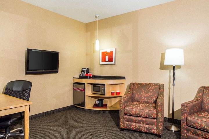 Room 26 of 37