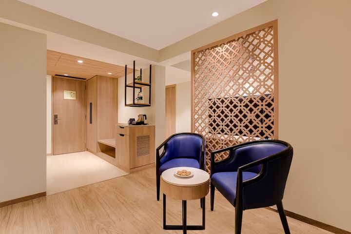 Room 14 of 51