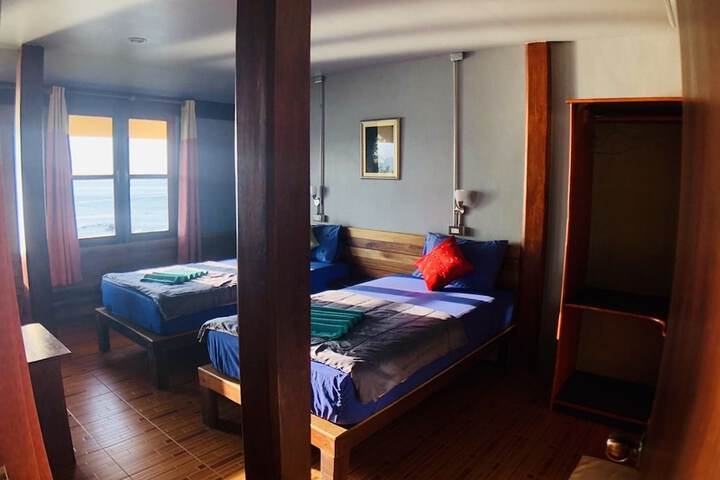 Room 49 of 108