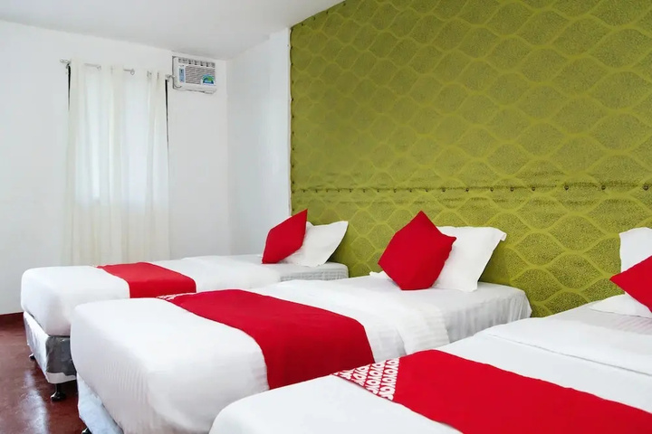 Room 4 of 11